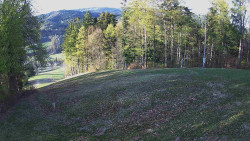 Prostřední část sjezdovky a snowpark