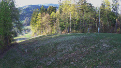 Prostřední část sjezdovky a snowpark