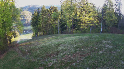 Prostřední část sjezdovky a snowpark