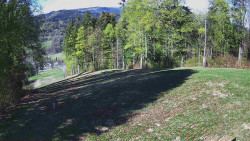 Prostřední část sjezdovky a snowpark