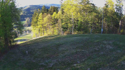Prostřední část sjezdovky a snowpark
