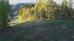 Prostřední část sjezdovky a snowpark