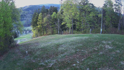 Prostřední část sjezdovky a snowpark