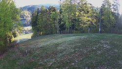 Prostřední část sjezdovky a snowpark