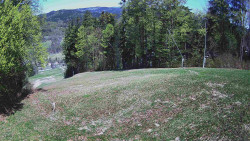 Prostřední část sjezdovky a snowpark
