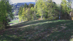 Prostřední část sjezdovky a snowpark