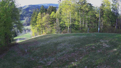 Prostřední část sjezdovky a snowpark