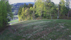 Prostřední část sjezdovky a snowpark