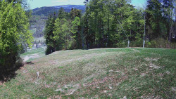 Prostřední část sjezdovky a snowpark