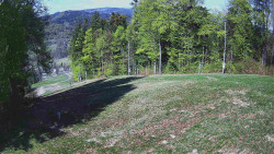 Prostřední část sjezdovky a snowpark