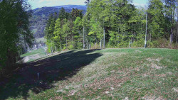 Prostřední část sjezdovky a snowpark