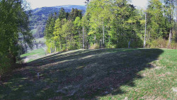 Prostřední část sjezdovky a snowpark