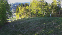 Prostřední část sjezdovky a snowpark