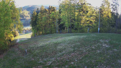 Prostřední část sjezdovky a snowpark