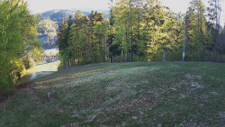 Prostřední část sjezdovky a snowpark