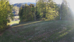 Prostřední část sjezdovky a snowpark