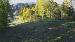 Prostřední část sjezdovky a snowpark