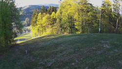 Prostřední část sjezdovky a snowpark