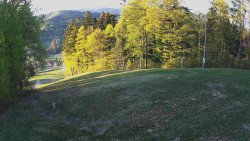 Prostřední část sjezdovky a snowpark