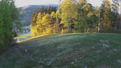 Prostřední část sjezdovky a snowpark