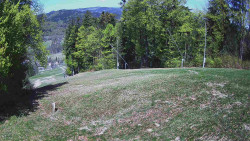 Prostřední část sjezdovky a snowpark