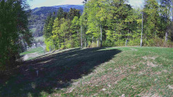 Prostřední část sjezdovky a snowpark