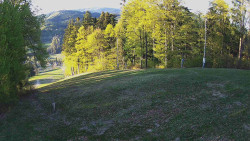 Prostřední část sjezdovky a snowpark