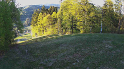 Prostřední část sjezdovky a snowpark