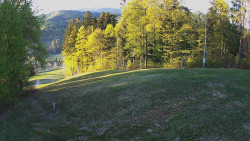 Prostřední část sjezdovky a snowpark