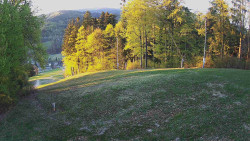 Prostřední část sjezdovky a snowpark