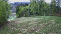 Prostřední část sjezdovky a snowpark