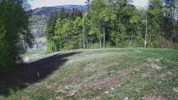Prostřední část sjezdovky a snowpark