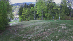 Prostřední část sjezdovky a snowpark