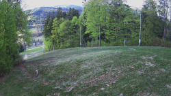 Prostřední část sjezdovky a snowpark