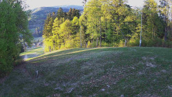 Prostřední část sjezdovky a snowpark