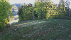 Prostřední část sjezdovky a snowpark