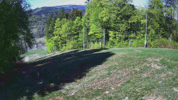 Prostřední část sjezdovky a snowpark