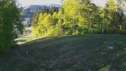 Prostřední část sjezdovky a snowpark