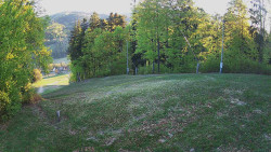 Prostřední část sjezdovky a snowpark