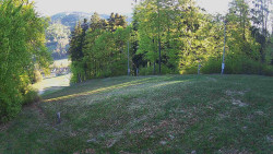 Prostřední část sjezdovky a snowpark