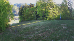Prostřední část sjezdovky a snowpark