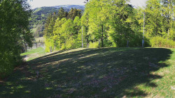 Prostřední část sjezdovky a snowpark