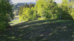 Prostřední část sjezdovky a snowpark