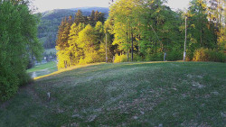 Prostřední část sjezdovky a snowpark