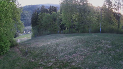 Prostřední část sjezdovky a snowpark