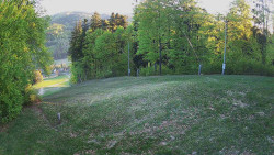 Prostřední část sjezdovky a snowpark