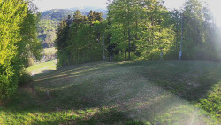 Prostřední část sjezdovky a snowpark