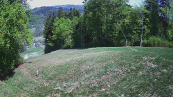 Prostřední část sjezdovky a snowpark