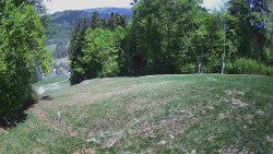 Prostřední část sjezdovky a snowpark