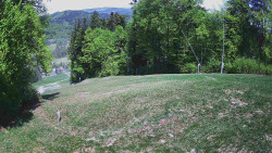 Prostřední část sjezdovky a snowpark